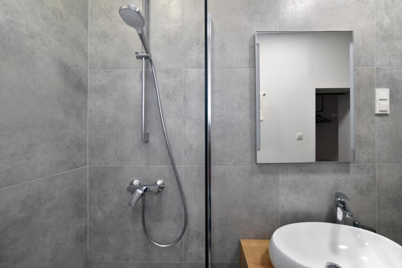 Zrinski Premium Suites & Rooms ซาเกร็บ ภายนอก รูปภาพ